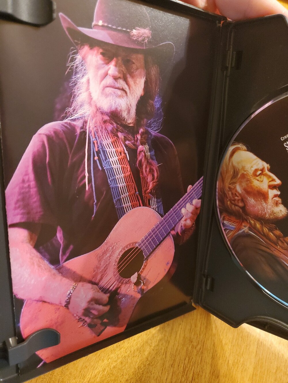WiLLiE NELSON IN CONCERT LiVE AT BiLLY BOB'S TEXAS 2-DiSC DVD SET w/ INSERTS - Picture 2 of 5